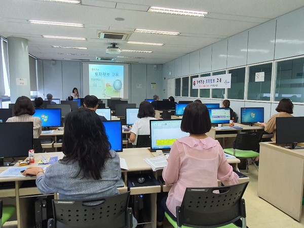간편한 부동산 정보 확인’ 찾아가는 토지정보 교육(사진-북구청)