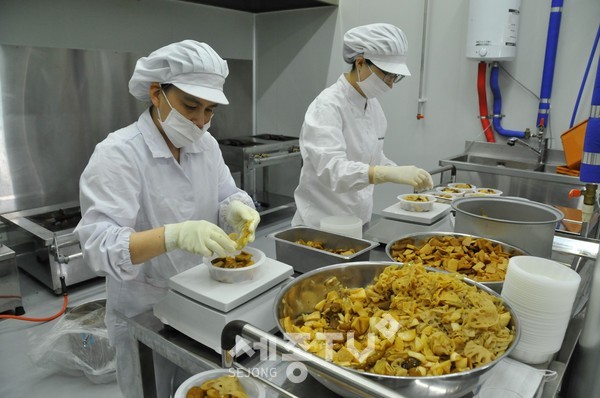 로컬푸드 가공지원센터해썹인증. (사진제공=세종시청)