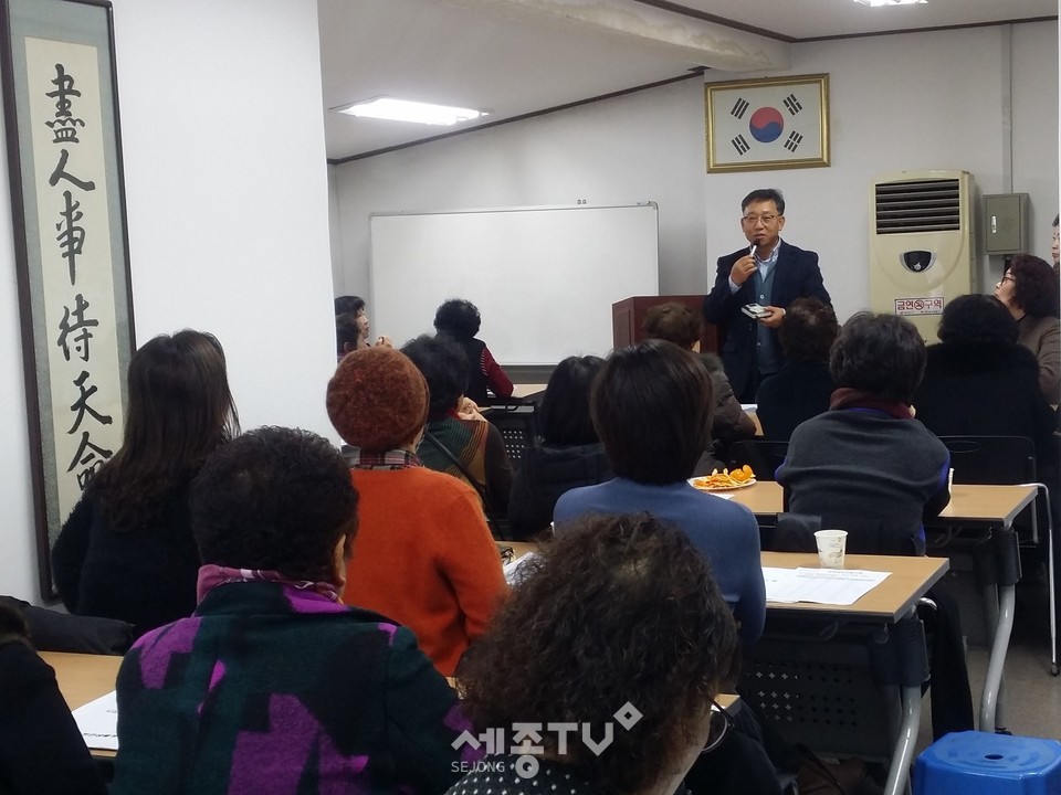 천안생활개선회(회장 유현숙)가 15일 회원 63명이 참석한 가운데 연시총회를 개최했다. (사진제공=천안시청)