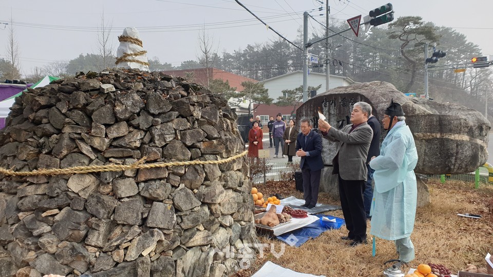 백김이 햇살마을 탑제 성료. (사진제공=금산군청)