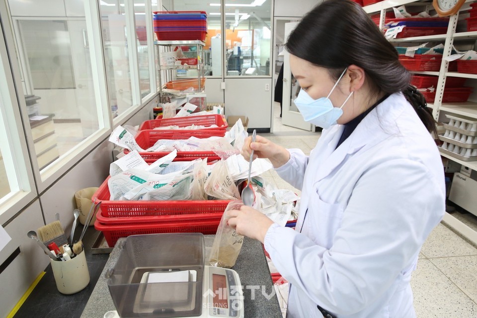 세종시,농업기술센터 토양검정검사. (사진제공=세종시청)