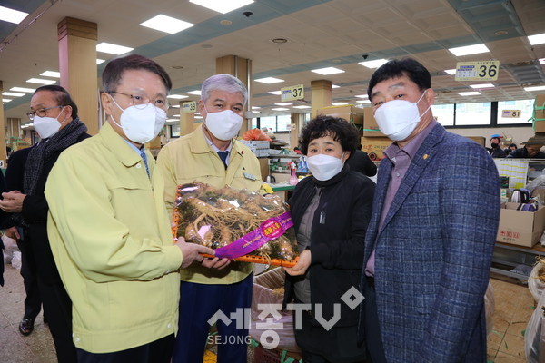 국민권익위 이정희 부위원장 금산군 방문 모습