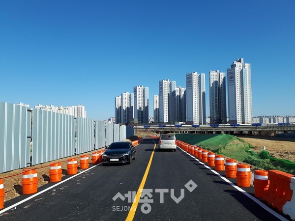 불당동(호반3차)~희망로(펜타포트앞) 연결도로 개통 모습.(사진제공=천안시청)