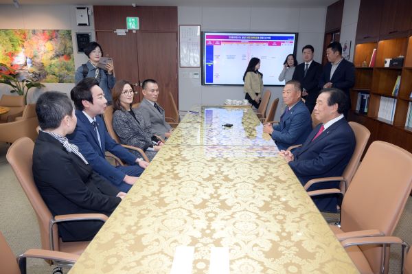 임채성 세종시의회 의장 최민호 시장집무실 방문