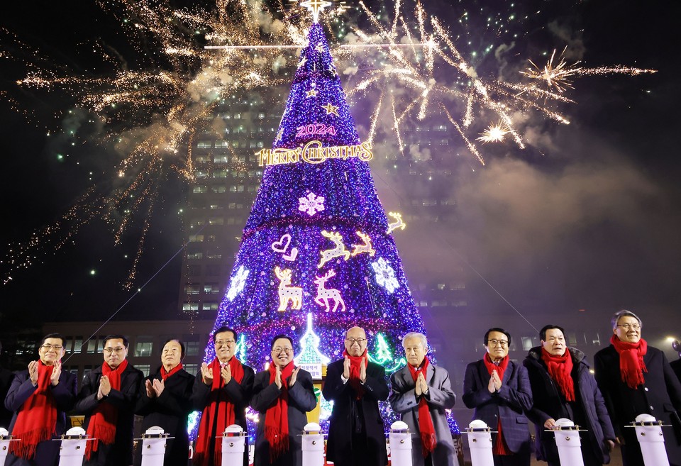 대전시청 남문광장에서 성탄트리 점등식