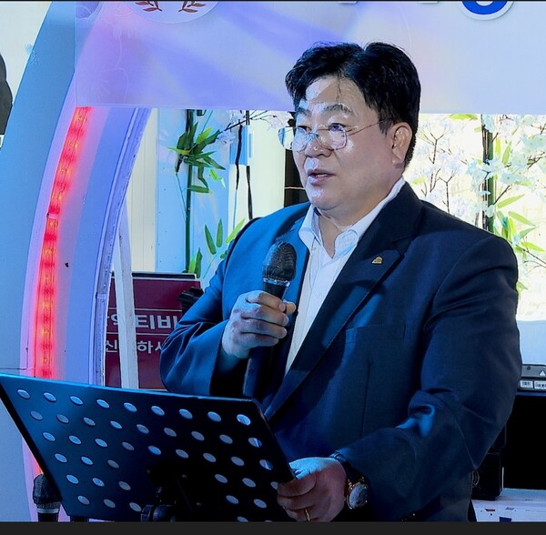 ​세종tv지희홍회장이 4일취임식에서 취임사를 하고있다.​