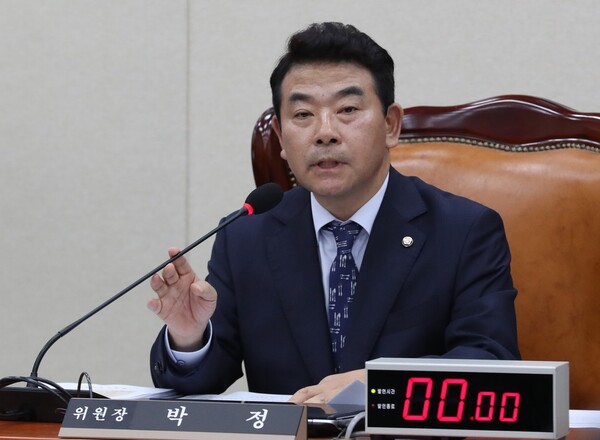 더불어민주당 박정 의원은 28일 사회적기업협의체를 설치해 공제기금을 관리할 수 있는 내용을 골자로 한 ‘사회적기업 육성법 일부개정법률안’을 대표발의했다./사진=세종TV DB