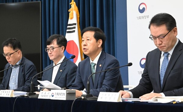 ‘국민주권 정부’인 이재명 정부의 첫 새해 예산이 700조 원대 시대를 맞게 돼 향후 5년간의 국정 운영에 대한 방향이 잡혔다./기획재정부 홈피 캡처