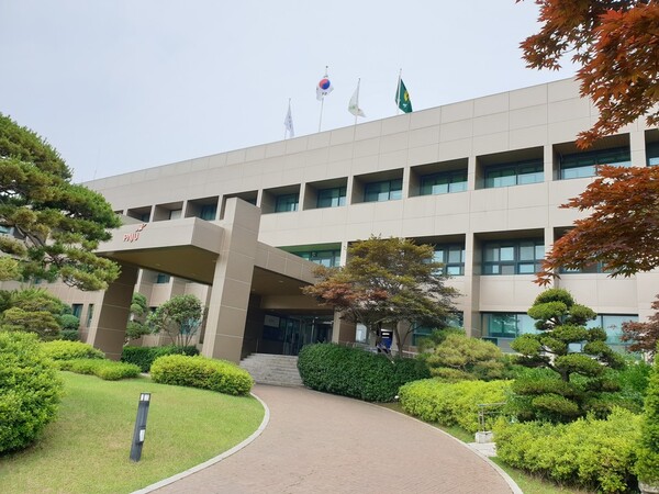 파주시는 통일부로부터 ‘파주~개성 DMZ 국제평화마라톤대회’ 추진을 위한 대북 접촉 승인을 받아 세계 10개국에서 2만 여명 참가하는 대규모 행사를 본격 추진케 됐다./사진=파주시