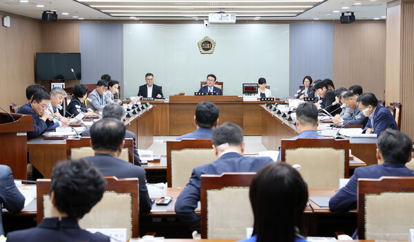 충남 미래 교육을 위한 간담회 진행 모습/사진제공=충남도의회