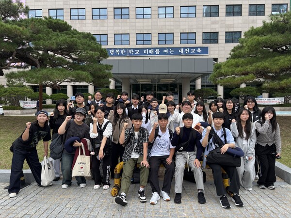 22일, 대전 특성화고 학생 30명의 글로벌 현장학습 '호주 인턴십' 출발 전 모습/사진제공=대전교육청