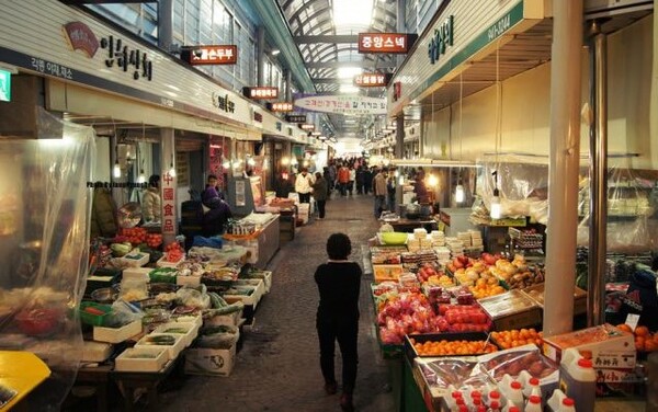 파주시는 올 추석 기간이 유난히 긴 점을 감안, ‘추석 연휴 종합대책’을 수립, 시민들의 안전하고, 편안한 명절을 위해 민생 안전에 집중키로 했다. /사진은 문산시장 전경. (사진=세종TV DB)