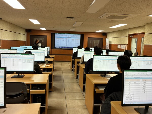 금산군 공무원 정보화교육 모습/사진=금산군 기획예산과