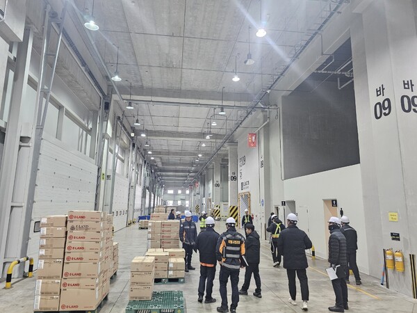 초대형 물류창고 긴급 화재 안전 조사 실시 모습/사진제공=충남도청