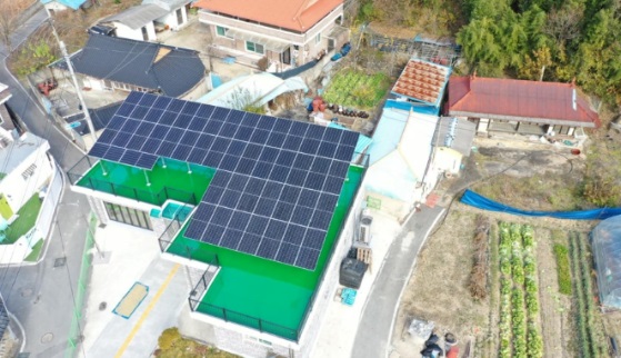 부리면 양곡리 주민수익 창출형 마을 태양광발전소 모습/사진=금산군 경제과