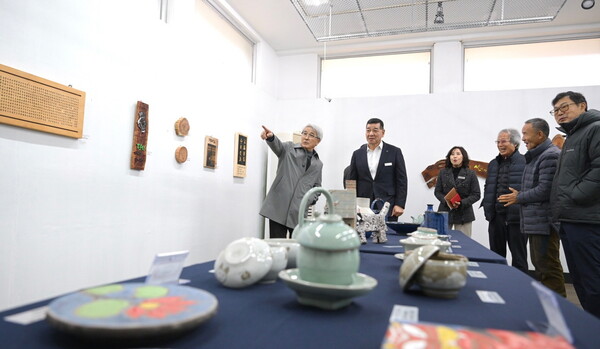 2025 평생학습 특성화 프로그램 작품 전시회 모습/사진=공주시 평생학습과