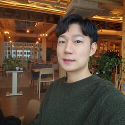 세종시 신영탁 주무관이 2026년 현대경제신문 신춘문예에 등단했다./사진=세종시 토지정보과